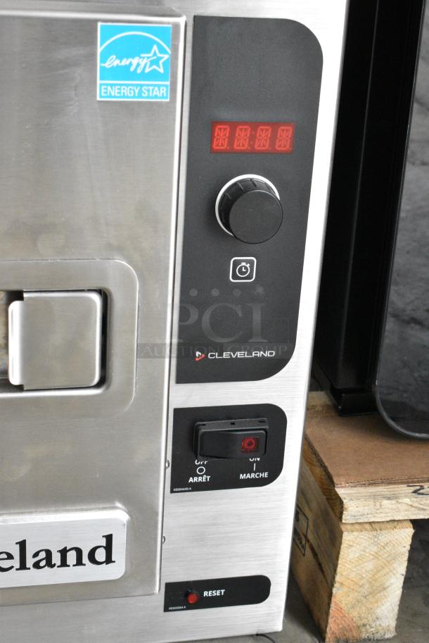 BRAND NEW SCRATCH AND DENT! 2024 Cleveland 22CET3.1 Stainless Steel Commercial Electric Powered SteamChef 3 Pan Electric Countertop Steamer. 208/220-240 Volts, 3 Phase. - Image 3 of 6