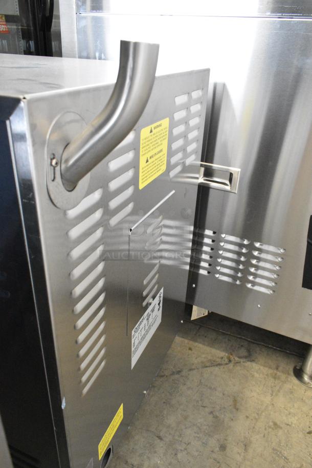 BRAND NEW SCRATCH AND DENT! 2024 Cleveland 22CCT6 Stainless Steel Commercial Electric Powered SteamChef 6 Pan Electric Countertop Connectionless Convection Steamerr. 208/220-240 Volts, 3 Phase. - Image 5 of 6