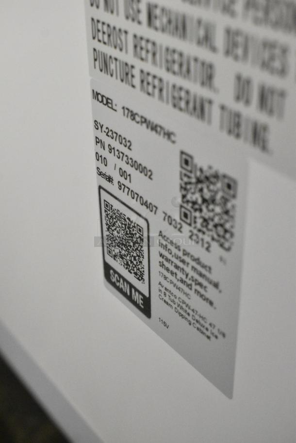 BRAND NEW SCRATCH AND DENT! 2023 Avantco 178CPW47HC Metal Commercial 47 1/8" 8 Tub White Deluxe Ice Cream Dipping Cabinet. 115 Volts, 1 Phase. Tested and Working! - Image 7 of 7