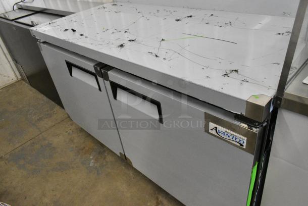 BRAND NEW SCRATCH AND DENT! Avantco 178AWT60R Stainless Steel Commercial 60" Worktop Refrigerator with 3 1/2" Backsplash on Commercial Casters. 115 Volts, 1 Phase. Tested and Working! - Image 2 of 9