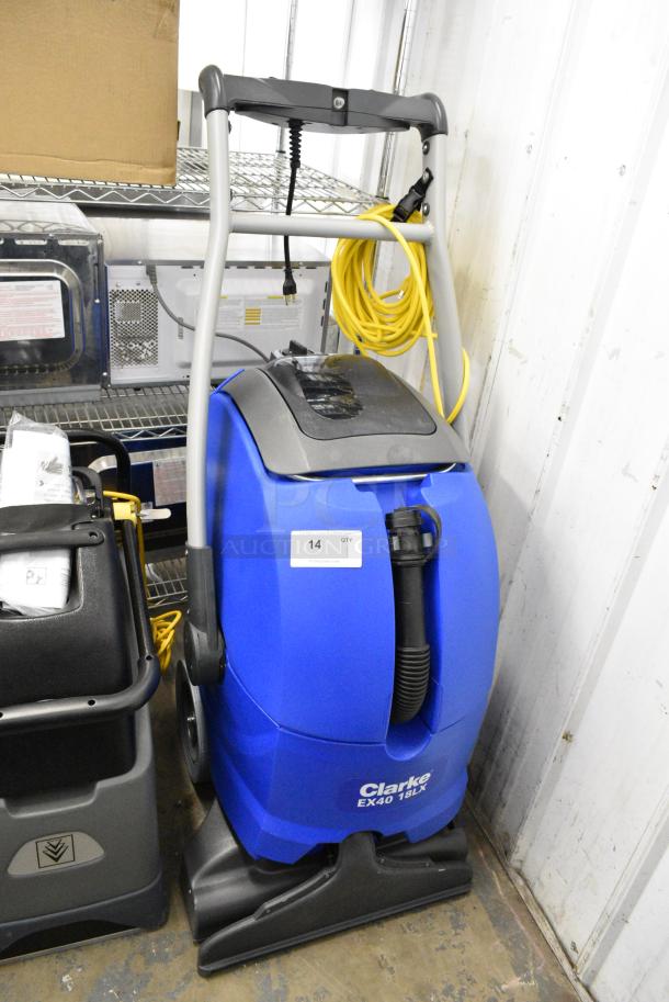 BRAND NEW SCRATCH AND DENT! Clarke EX40 18LX 18" Corded Carpet Extractor - 10 Gallon Tested and Working! - Image 1 of 8