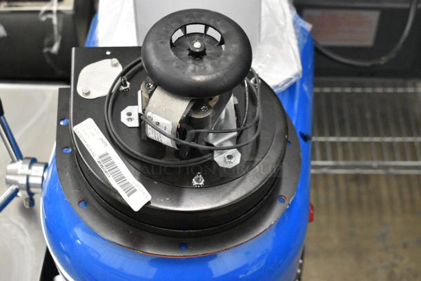 BRAND NEW SCRATCH AND DENT! Carnival King 382IBS250 Metal Commercial Countertop Block Ice Shaver. 120 Volts, 1 Phase. Tested and Working! - Image 3 of 9