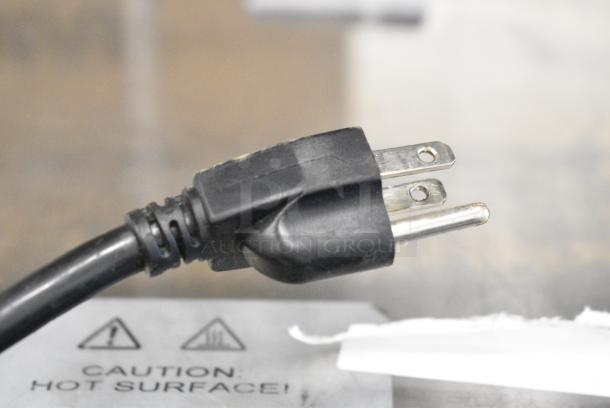 2019 Cadco Unox Roberta XAF003 Stainless Steel Commercial Countertop Electric Powered Convection Oven. 120 Volts, 1 Phase. Tested and Working! - Image 3 of 6