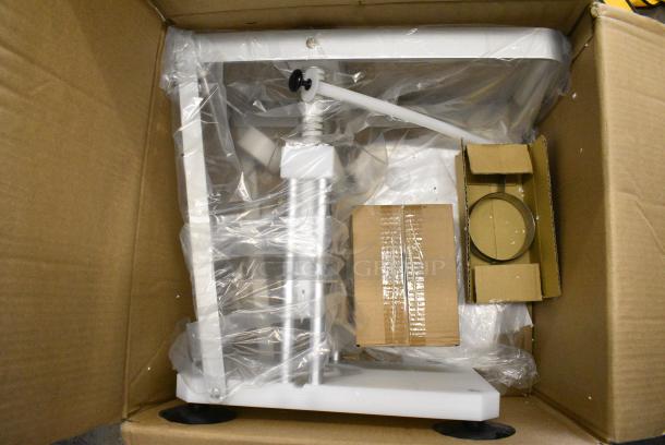 BRAND NEW SCRATCH AND DENT! Metal Commercial Countertop Pineapple Corer - Image 4 of 5