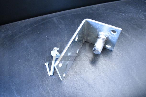 Hardware - Image 1 of 3