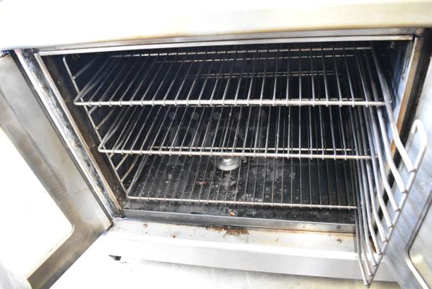 Montague Stainless Steel Commercial Natural Gas Powered Full Size Convection Oven w/ View Through Doors, Metal Oven Racks and Thermostatic Controls. - Image 4 of 7