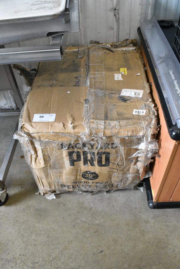 BRAND NEW SCRATCH AND DENT! Backyard Pro 554PL2030 30" Wood-Fire Pellet Grill and Smoker - Image 2 of 8