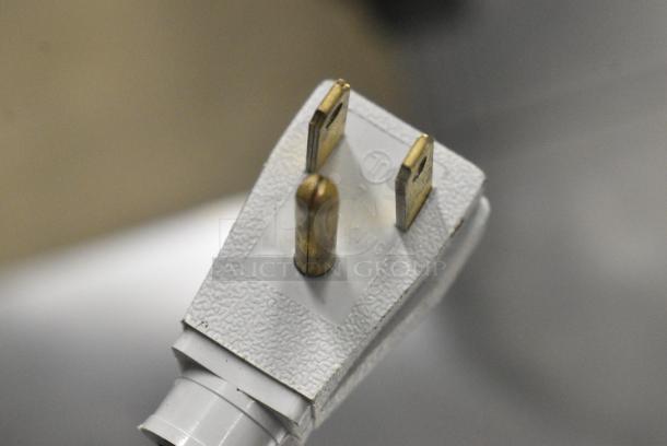 True TUC-27G-HC Stainless Steel Commercial Single Door Undercounter Cooler Merchandiser on Commercial Casters. 115 Volts, 1 Phase. Tested and Working! - Image 6 of 7