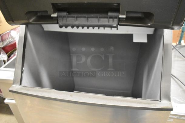 Manitowoc SY0454A Stainless Steel Commercial Ice Machine Head on Manitowoc B570 Ice Machine Bin. 115 Volts, 1 Phase. - Image 4 of 8