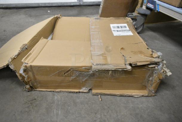 BRAND NEW SCRATCH AND DENT! Metal Shelf. - Image 4 of 6