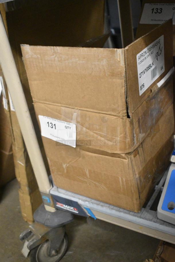 BRAND NEW IN BOX! 271V105BLK Intedge V-105-BLK Black 40 Mil Adjustable Vinyl Dishwasher Apron - 28" x 26" - Image 2 of 5