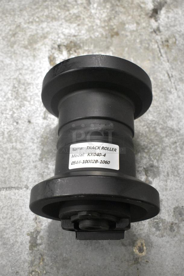 2 BRAND NEW SCRATCH AND DENT! KX040-4 Kubota Bottom roller track assy. 2 Times Your Bid! - Image 3 of 6