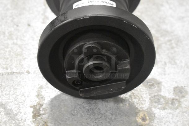 2 BRAND NEW SCRATCH AND DENT! KX040-4 Kubota Bottom roller track assy. 2 Times Your Bid! - Image 4 of 6