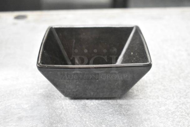 BRAND NEW SCRATCH AND DENT! Box of 8 999BWSQB11BK Acopa 8 oz. Glossy Black Square Stoneware Bowl - Image 1 of 8