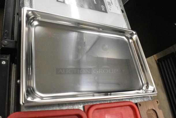 5 BRAND NEW SCRATCH AND DENT! Items Including 40718121WH Choice 18" x 12" x 1" White Polyethylene Cutting Board, Vollrath 90012 Super Pan 3® Full Size 1 1/2" Deep Anti-Jam Stainless Steel Steam Table / Hotel Pan - 22 Gauge,2 Red Lids, . 5 Times Your Bid! - Image 4 of 7