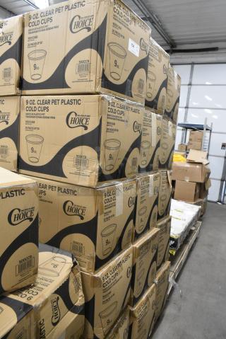 30 BRAND NEW SCRATCH AND DENT! Choice 500CC9 9 oz. Clear PET Customizable Plastic Squat Cold Cup - 1,000/Case. 30 Times Your Bid!