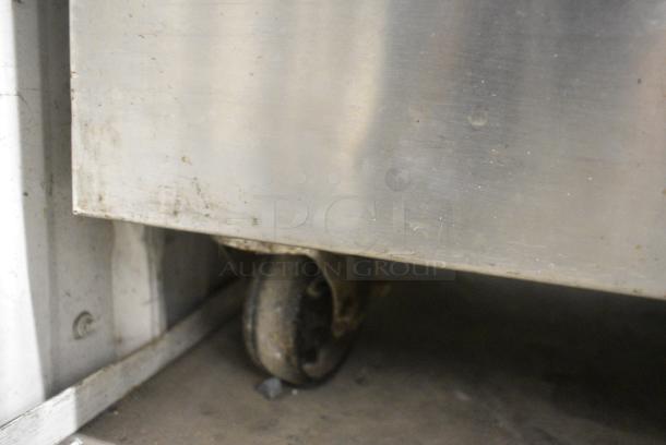 Hobart H-190G Metal Commercial Vacuum Sealer on Commercial Casters. 240 Volts, 3 Phase. - Image 3 of 7