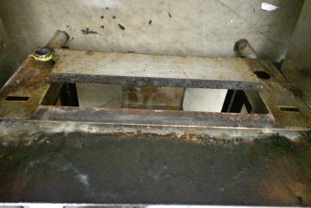 Stainless Steel Commercial Countertop Natural Gas Powered Flat Top Griddle. - Image 6 of 8