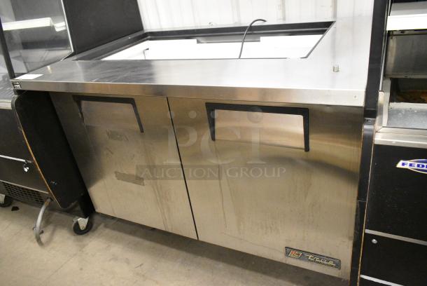 True TSSU-48-18M-B Stainless Steel Commercial Sandwich Salad Prep Table Bain Marie on Commercial Casters. 115 Volts, 1 Phase. Tested and Powers On But Does Not Get Cold - Image 2 of 9