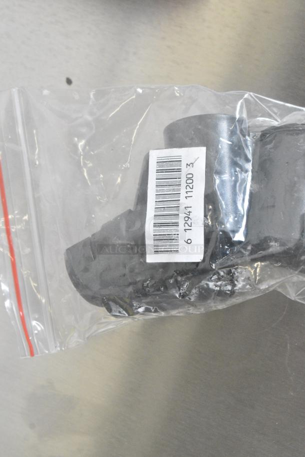 18 BRAND NEW SCRATCH AND DENT!  Sets of Metro Clips. 18 Times Your Bid! - Image 5 of 5