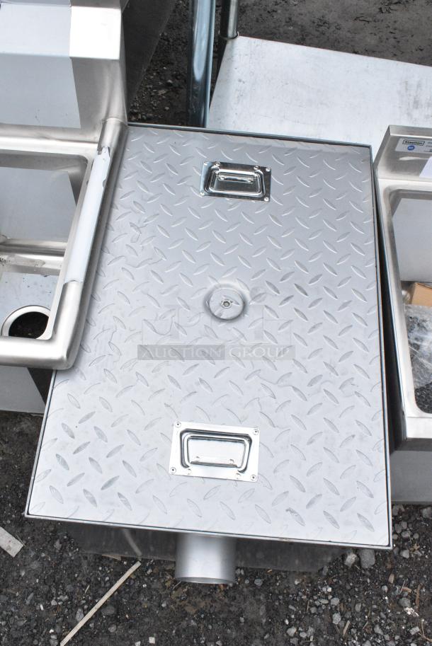 BRAND NEW SCRATCH AND DENT! Regency 600GT20 40 lb. 20 GPM Grease Trap with 3" Non-Threaded Connections - Image 2 of 5