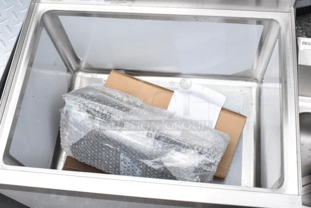 BRAND NEW SCRATCH AND DENT! Steelton 522UIB1824 18" x 24" Underbar Ice Bin with Bottle Holders - 77 lb. - Image 3 of 6