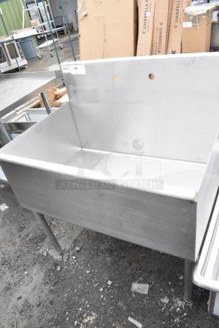 BRAND NEW SCRATCH AND DENT! Steelton 522US13624 36" x 24" x 14" Utility Sink for (1) 8" Center Faucet 522US13624