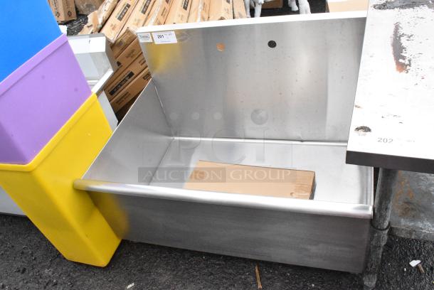BRAND NEW SCRATCH AND DENT! Steelton 522US13624 36" x 24" x 14" Utility Sink for (1) 8" Center Faucet - Image 2 of 6