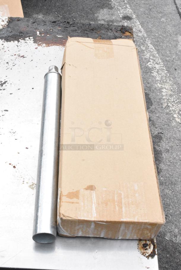 BRAND NEW SCRATCH AND DENT! Steelton 522US13624 36" x 24" x 14" Utility Sink for (1) 8" Center Faucet - Image 3 of 6