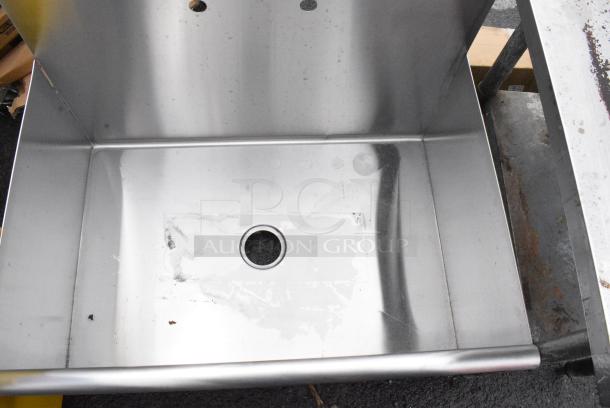 BRAND NEW SCRATCH AND DENT! Steelton 522US13624 36" x 24" x 14" Utility Sink for (1) 8" Center Faucet - Image 5 of 6