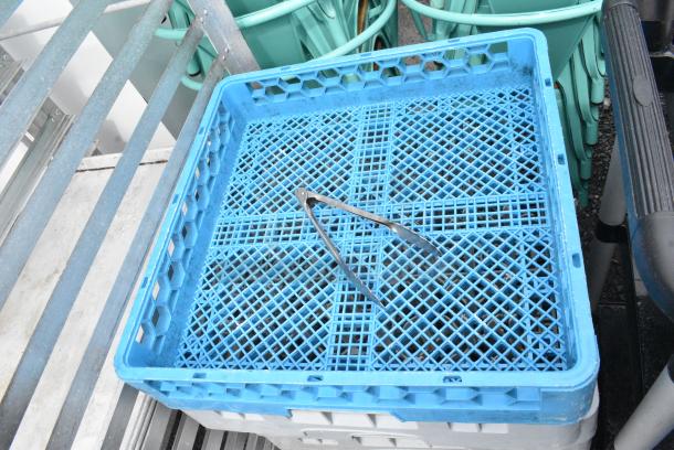 ALL ONE MONEY! Lot of 9 Poly Dish Caddies - Image 5 of 5