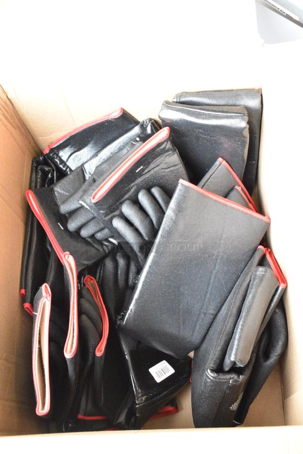 BRAND NEW SCRATCH AND DENT! 3946781R14510 Showa Black Cotton-Lined Neoprene Insulated Rough Grip Gloves - Image 1 of 6