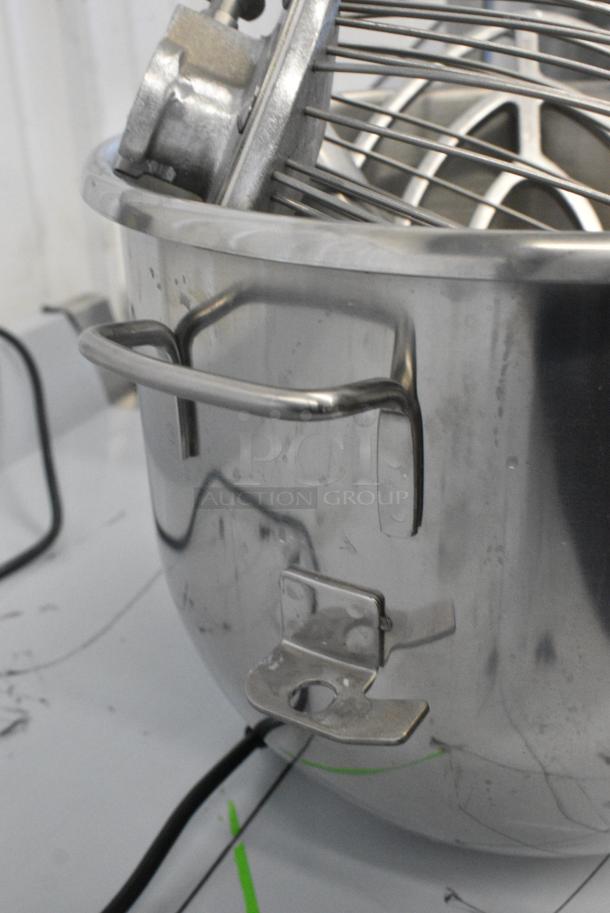 BRAND NEW SCRATCH AND DENT! Hobart Legacy HL200 Metal Commercial Countertop 20 Quart Planetary Dough Mixer w/ Stainless Steel Mixing Bowl, Bowl Guard, Whisk and Paddle Attachments. 100-120 Volts, 1 Phase. Tested and Working! - Image 11 of 15