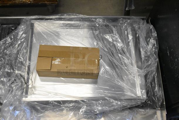 BRAND NEW SCRATCH AND DENT! Cooking Performance Group CPG CL-CPG-48-NL 48" Natural Gas Stainless Steel Commercial Countertop Lava Briquette Charbroiler. 120,000 BTU - Image 8 of 11