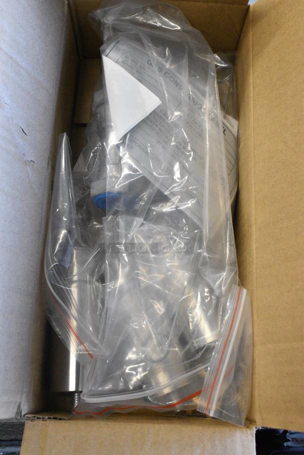 BRAND NEW SCRATCH AND DENT! Cooking Performance Group CPG CL-CPG-48-NL 48" Natural Gas Stainless Steel Commercial Countertop Lava Briquette Charbroiler. 120,000 BTU - Image 9 of 11