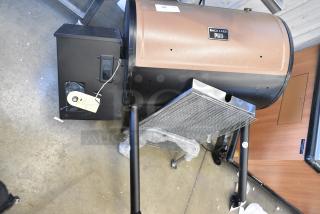 BRAND NEW SCRATCH AND DENT! Backyard Pro 554PL2030 30" Wood-Fire Pellet Grill and Smoker
