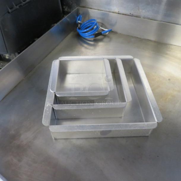 Assorted Size Commercial Square Cake Tins. 3XBID - Image 1 of 1