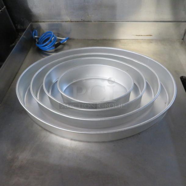 Assorted Size Commercial Oval Cake Tins. 4XBID - Image 1 of 1