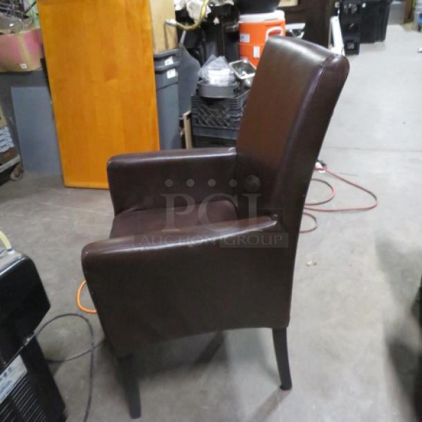 Brown Cushioned Arm Chair. 2XBID - Image 2 of 3