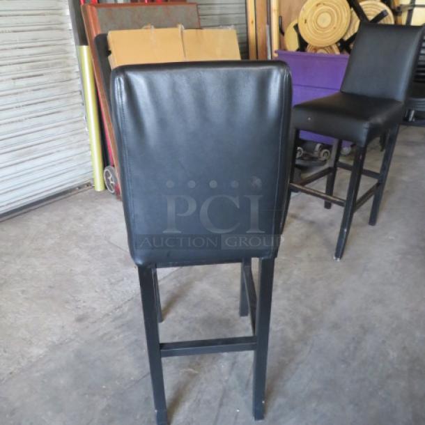 Wooden Bar Height Chair With Black Cushioned Seat And Back. 2XBID - Image 2 of 2