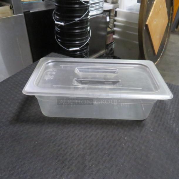 1/3 Size 4 Inch Deep Food Storage Container With Lid. 2XBID - Image 1 of 1