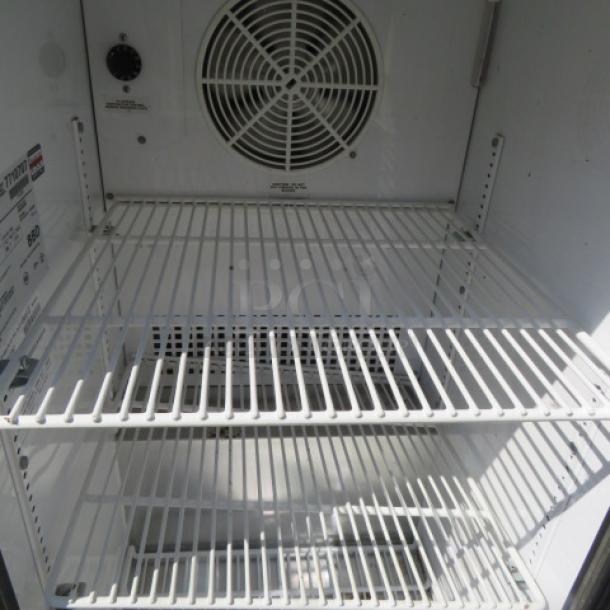 One WORKING True Countertop Glass Door Display Cooler With 3 Racks, Model# GDM-06-LD. 115 Volt. 20.5X25.5X35.5. - Image 2 of 2