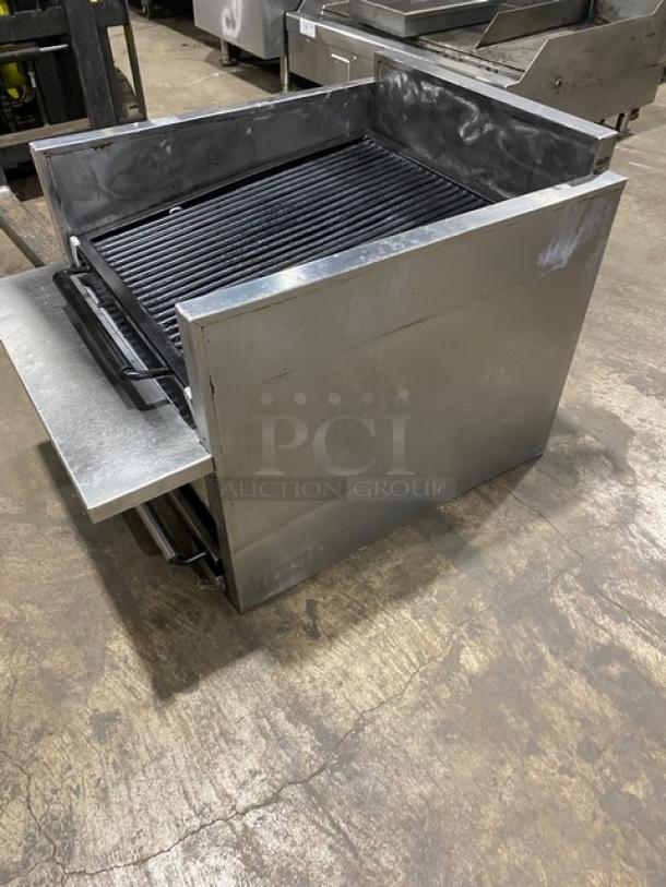 MagiKitch'n Magi Glow Series Commercial Stainless Steel Natural Gas Powered Countertop Raised Char Broiler! With Built In Cheese Melter/Finishing Oven! With Back & Side Splash! With Pan Rail! Model: SMB24 SN: S9400358! - Image 3 of 8