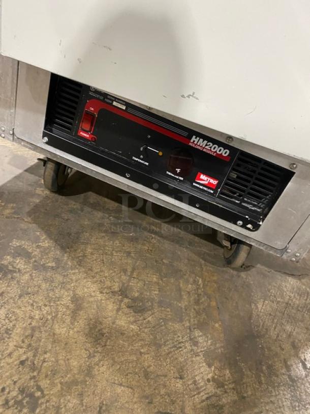 Metro Flavor Hold Series Commercial Half Door Single Section Insulated Heated Holding/Proofing Cabinet! With Wide Pan Slides! Model: C199-H(1)N SN: H20W-23143! 120V! On Casters! - Image 7 of 9