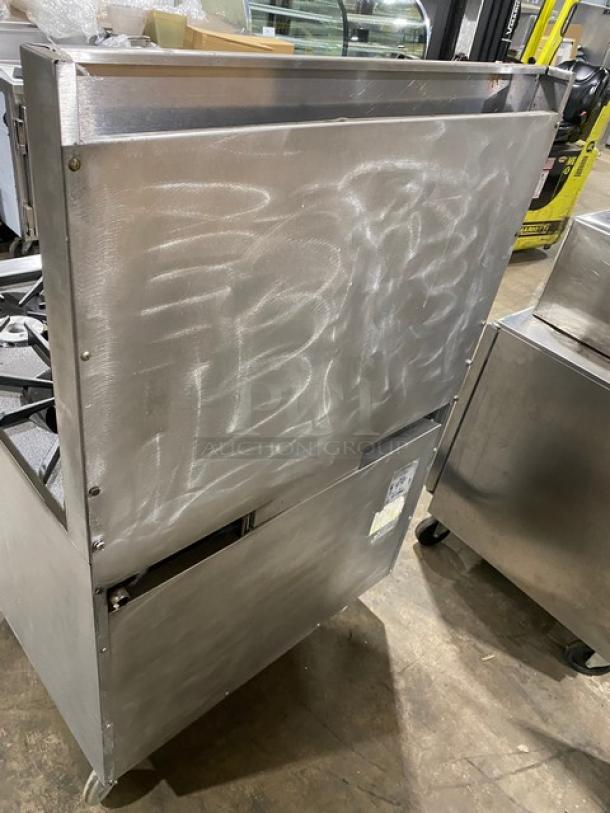 Southbend Commercial Stainless Steel Natural Gas Powered 4 Burner Range/Flat Griddle Split Top & Oven Combo! With Back Splash! With Wire Oven Rack! Model: X336D-1GL SN: 04C65469! On Casters! Working When Removed! - Image 4 of 11