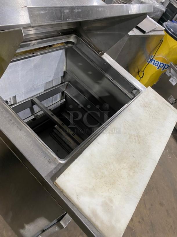 Randell Commercial Stainless Steel 2 Drawer Refrigerated Bain Marie Style Mega Top Salad/Sandwich Prep Table! With Cutting Board! Model: 9412-32D-7 SN: T11414-3! 115V 1 Phase! - Image 8 of 9
