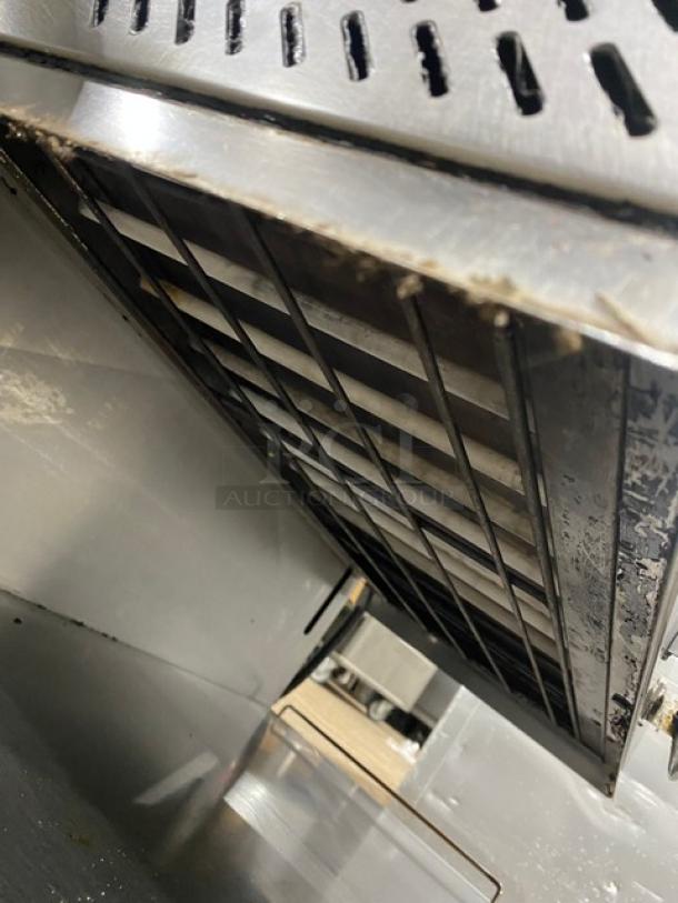 Equipex Commercial Stainless Steel Electric Powered Countertop Salamander Broiler/Cheese Melter/Finishing Oven! - Image 5 of 7