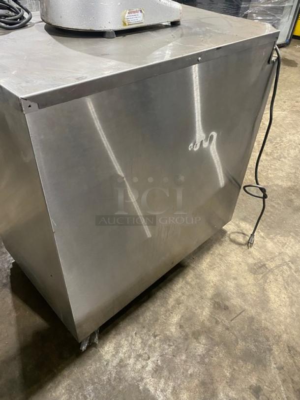 FWE Commercial Stainless Steel Electric Powered Countertop Hot Food Heated Holding/Warming Cabinet! With Built In Pan Slides! With Wired Racks! Model: HLC-SL1826-8-CHP SN: 165031501! 120V 1 Phase! On Casters! - Image 4 of 8