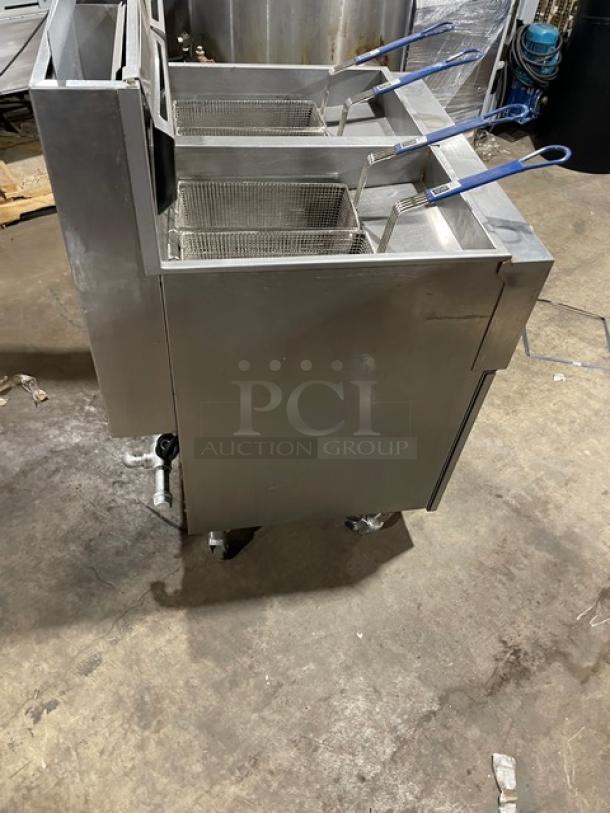 Vulcan Commercial Stainless Steel Natural Gas Powered Double Bay Deep Fat Fryer! With Back Splash & Basket Hangers! With Frying Baskets! Model: 2GR45MF SN: 48-1650173! On Casters! - Image 4 of 9