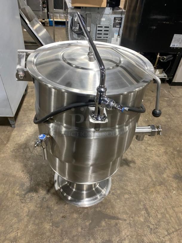 Blodgett Commercial Stainless Steel Electric Powered 2/3 Jacketed 20-Gal. Stationary Pedestal Kettle! With Swing Spout Faucet! Model: KPS-20E SN: 111606S4178-5948! 208V 3 Phase! On Pedestal-Style Base! - Image 4 of 11